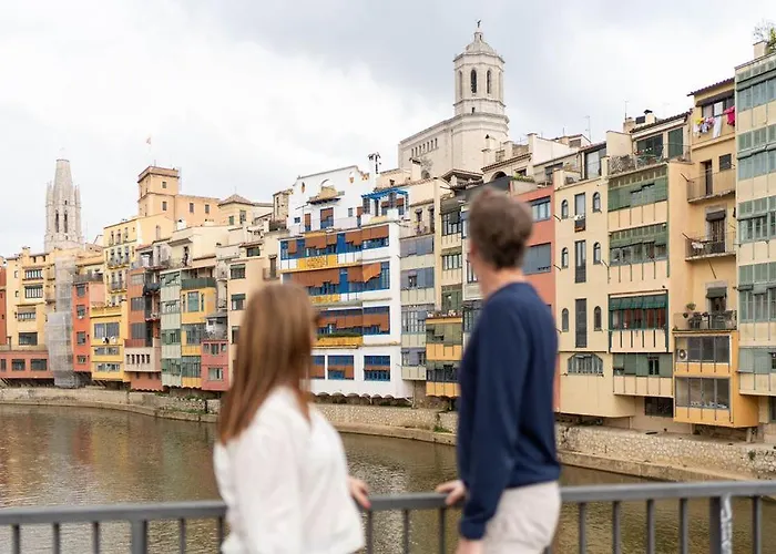 Lejlighed Stylish & Cozy 3-bedroom With Private Balcony *